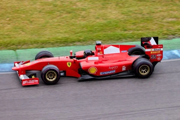F1意大利站排位赛诺里斯惊险夺杆位迈凯伦升级效果深度分析
